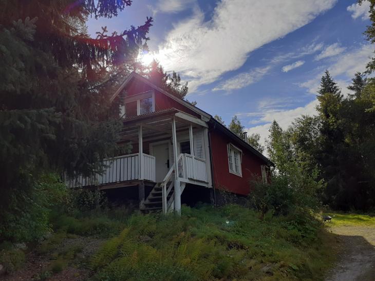 Bostad Södra by bergbo Eda